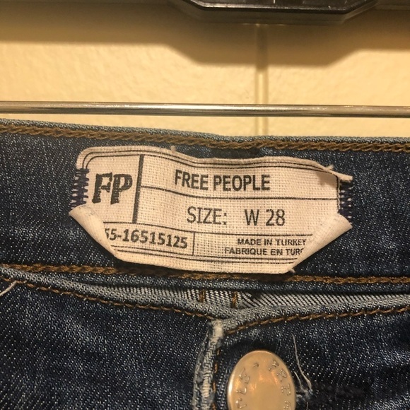 Free People button fly knee hole Jeans 28 - Picture 8 of 11